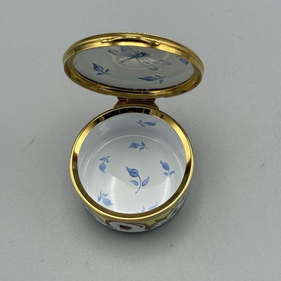 Vtg Round Porcelain Hinged Trinket Box Signed Butterflies Ladybug Flowers Gilt - Picture 10 of 11